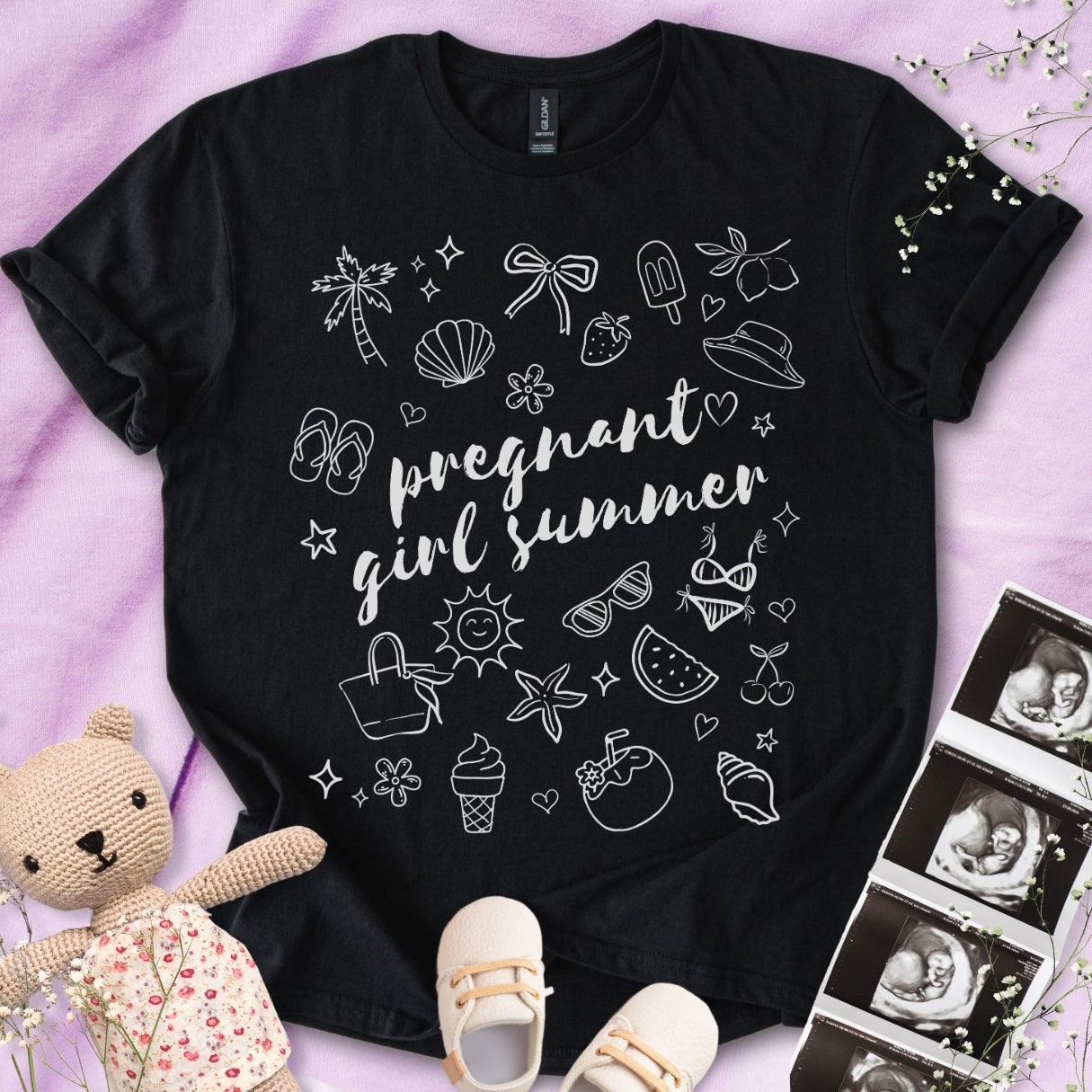 Pregnant Girl Summer Essentials Tee
